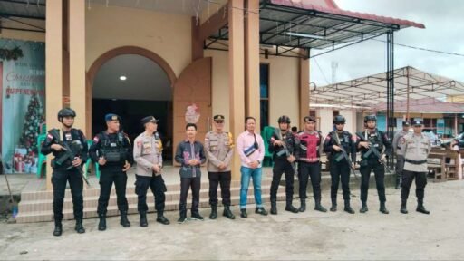 Personel Satbrimob Polda Kalbar Batalyon C Rutin Melaksanakan Patroli Selama Ops Lilin Kapuas 2025