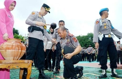 Kapolres Indramayu Pimpin Upacara Kenaikan Pangkat 109 Personel
