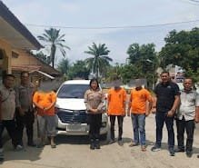 “Tim Opsnal Polsek Kualuh Hulu Borgol Tiga Orang Terduga Penggelapan Satu Unit Mobil Avanza”