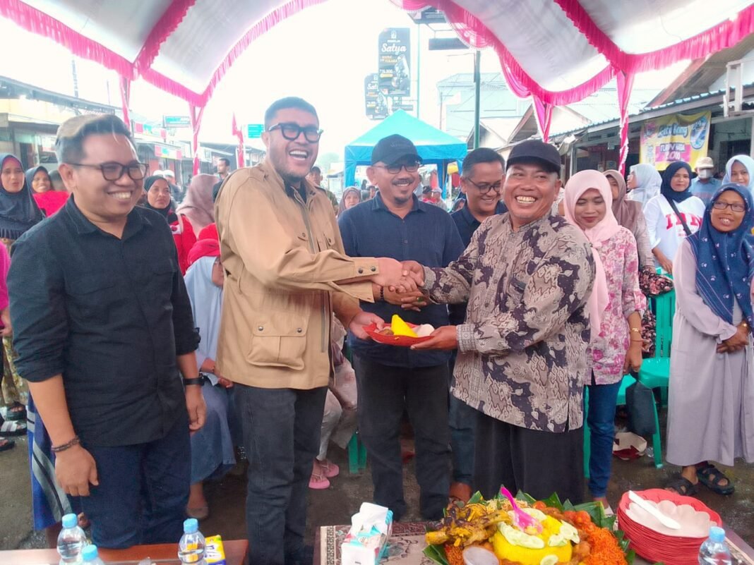 Wakil Ketua DPRD Jabar Ono Surono Turun ke Pasar Wanguk, Pedagang Bersyukur Revitalisasi Dibatalkan