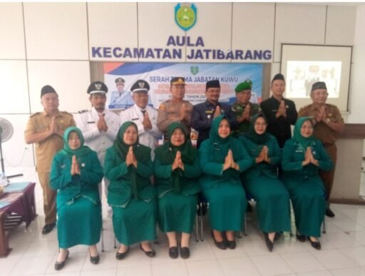 Empat Kuwu Resmi Sertijab, Camat Jatibarang Tekankan Sinergi dan Kolaborasi