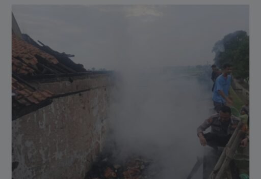 Gudang SMPN 1 Kertasemaya Terbakar, Kerugian Ditaksir Capai Rp20 Juta