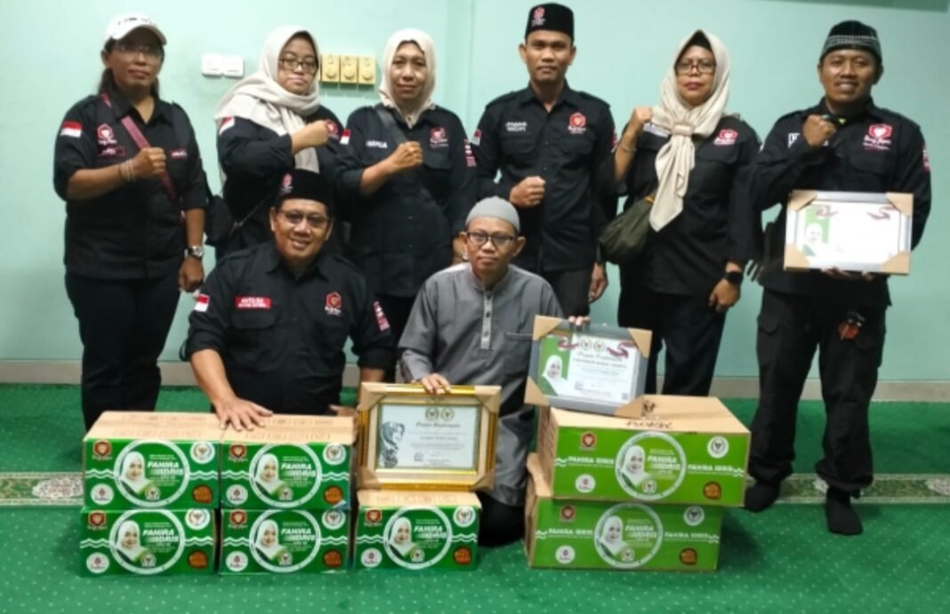 Berbagi di Bulan Suci, Fahira Idris Salurkan Takjil ke 44 Kecamatan Se- DKI Jakarta