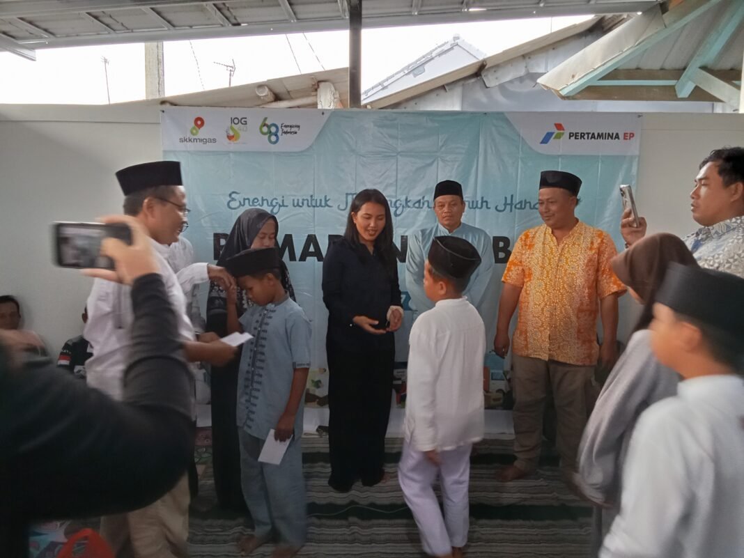Pertamina PHE ONWJ Bersama SNT Santuni 100 Anak Yatim Piatu di Karangsong