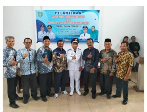 Sekda Indramayu Lantik Abdul Fitri sebagai Kuwu PAW Desa Jatibarang Baru