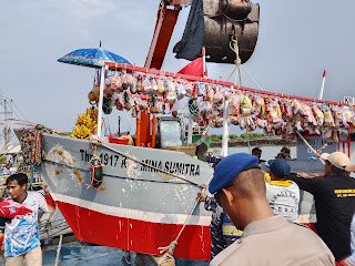 Tradisi Nadran Karangsong Berlangsung Meriah ,Wujud Syukur Nelayan Atas Hasil Laut.
