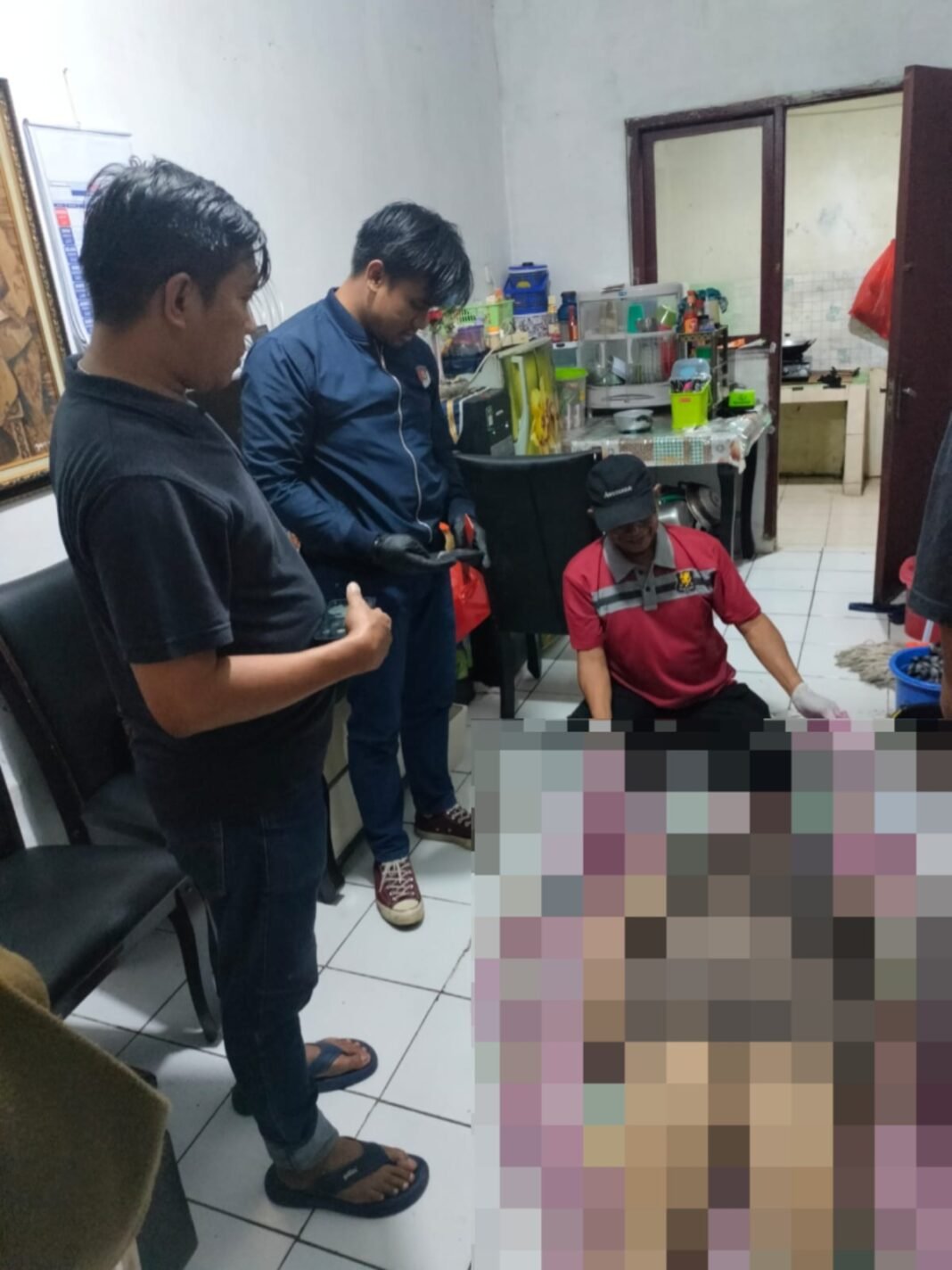 Kurang dari 24 Jam Resmob Polda Metro Jaya Tangkap Pelaku Pembunuhan di Serpong Utara Kurang dari 24 Jam Resmob Polda Metro Jaya Tangkap Pelaku Pembunuhan di Serpong Utara