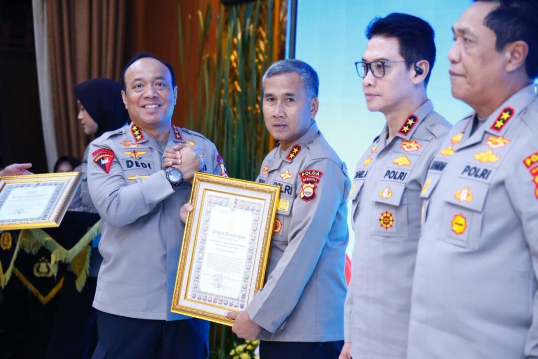 Polri Beri Penghargaan Ikpa Terbaik Pada Rakernis Empat Fungsi Pusat Polri 2026 Polri Beri Penghargaan Ikpa Terbaik Pada Rakernis Empat Fungsi Pusat Polri 2026