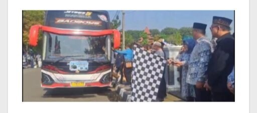 445 Calon Jamaah Haji Kloter 01 Asal Indramayu Resmi Diberangkatkan 445 Calon Jamaah Haji Kloter 01 Asal Indramayu Resmi Diberangkatkan