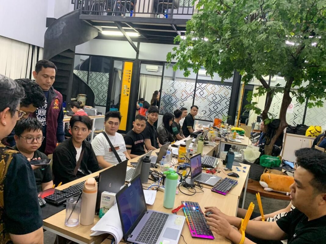 321 WNA Pelaku Judi Online Akan Dipindahkan ke Sejumlah Kantor Imigrasi untuk Pemeriksaan Lanjutan 321 WNA Pelaku Judi Online Akan Dipindahkan ke Sejumlah Kantor Imigrasi untuk Pemeriksaan Lanjutan