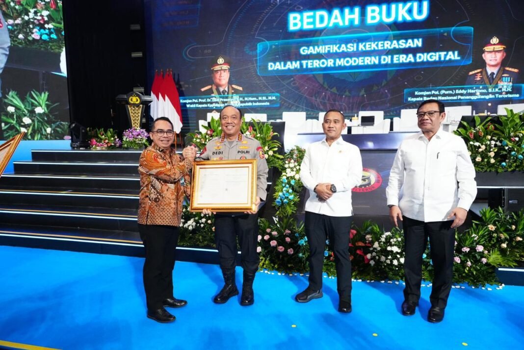 Wakapolri Bedah Buku: Cara Pandang Baru Hadapi Ancaman Teror Digital