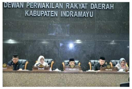 Rapat Paripurna DPRD Indramayu Bahas Pandangan Umum Fraksi Atas Dua Raperda