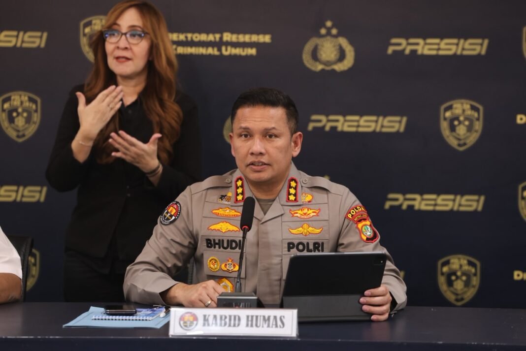 Polda Metro Tetapkan Dirut Hanania Group Tersangka Dugaan Penggelapan Dana Umrah Polda Metro Tetapkan Dirut Hanania Group Tersangka Dugaan Penggelapan Dana Umrah
