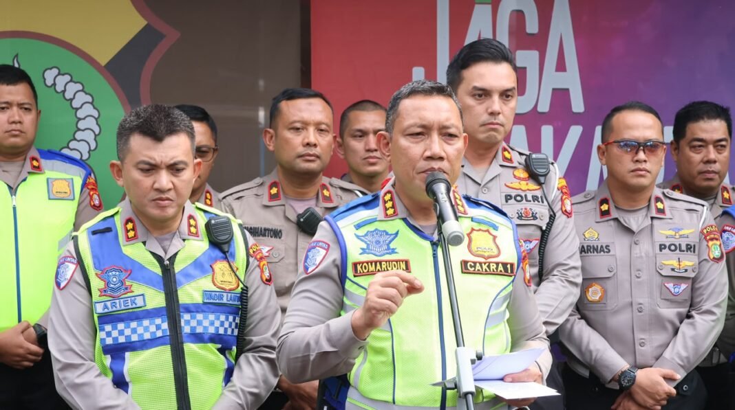 Pemutihan Pajak Kendaraan Berlaku hingga 31 Agustus, Polda Metro Jaya Ajak Warga Manfaatkan Layanan Samsat Pemutihan Pajak Kendaraan Berlaku hingga 31 Agustus, Polda Metro Jaya Ajak Warga Manfaatkan Layanan Samsat