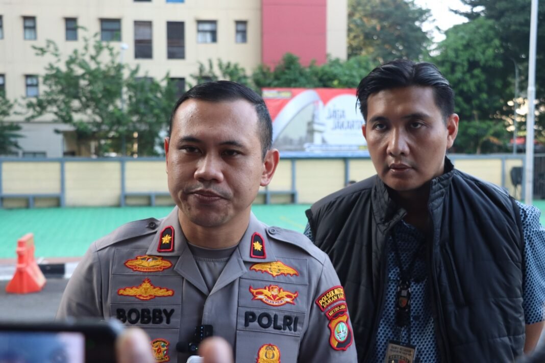 Sempat Masuk DPO, Pelaku Utama Jambret Kalung Emas Dibekuk di Penjaringan Sempat Masuk DPO, Pelaku Utama Jambret Kalung Emas Dibekuk di Penjaringan