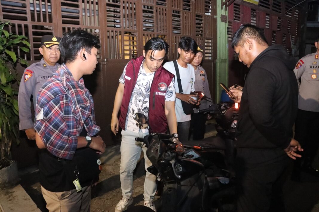 Polres Metro Jakarta Barat Sisir Titik Rawan Kriminalitas Hingga Sabtu Dini Hari Polres Metro Jakarta Barat Sisir Titik Rawan Kriminalitas Hingga Sabtu Dini Hari