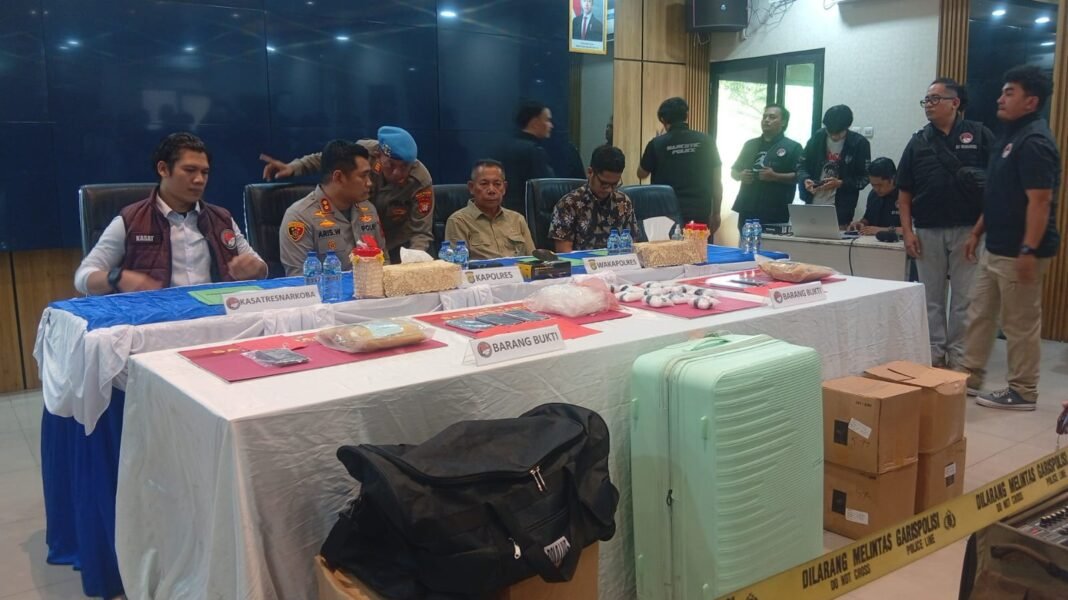 Ungkap 58 Kasus, Kapolres Pelabuhan Tanjung Priok Musnahkan Ribuan Barang Bukti Narkoba & Obat Terlarang Ungkap 58 Kasus, Kapolres Pelabuhan Tanjung Priok Musnahkan Ribuan Barang Bukti Narkoba & Obat Terlarang