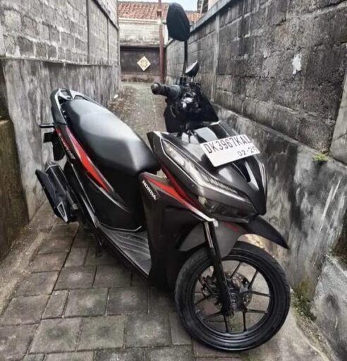 Honda Vario 125 Raib ,Saat Parkir Di Area Karnaval Honda Vario 125 Raib ,Saat Parkir Di Area Karnaval