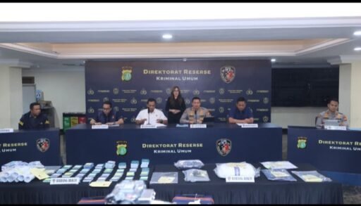 *Polda Metro Tetapkan Dirut Hanania Group Tersangka Dugaan Penggelapan Dana Umrah* *Polda Metro Tetapkan Dirut Hanania Group Tersangka Dugaan Penggelapan Dana Umrah*
