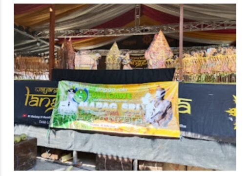 Acara Mapag Sri Desa Linggajati Wujud Syukur Petani dan Pelestarian Budaya yang Menyatukan Masyarakat Acara Mapag Sri Desa Linggajati Wujud Syukur Petani dan Pelestarian Budaya yang Menyatukan Masyarakat
