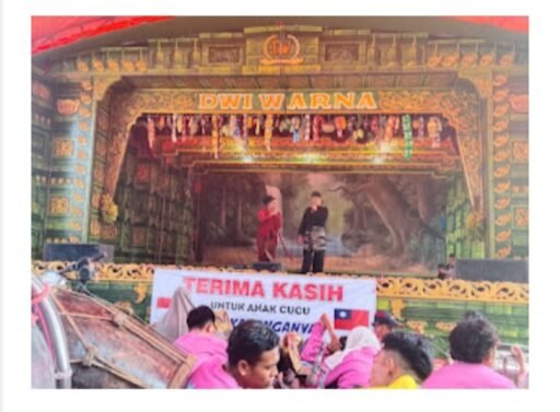 Ratusan Warga Semarakkan Tradisi Unjungan Embah Buyut Sarahpati di Karanganyar. Ratusan Warga Semarakkan Tradisi Unjungan Embah Buyut Sarahpati di Karanganyar.