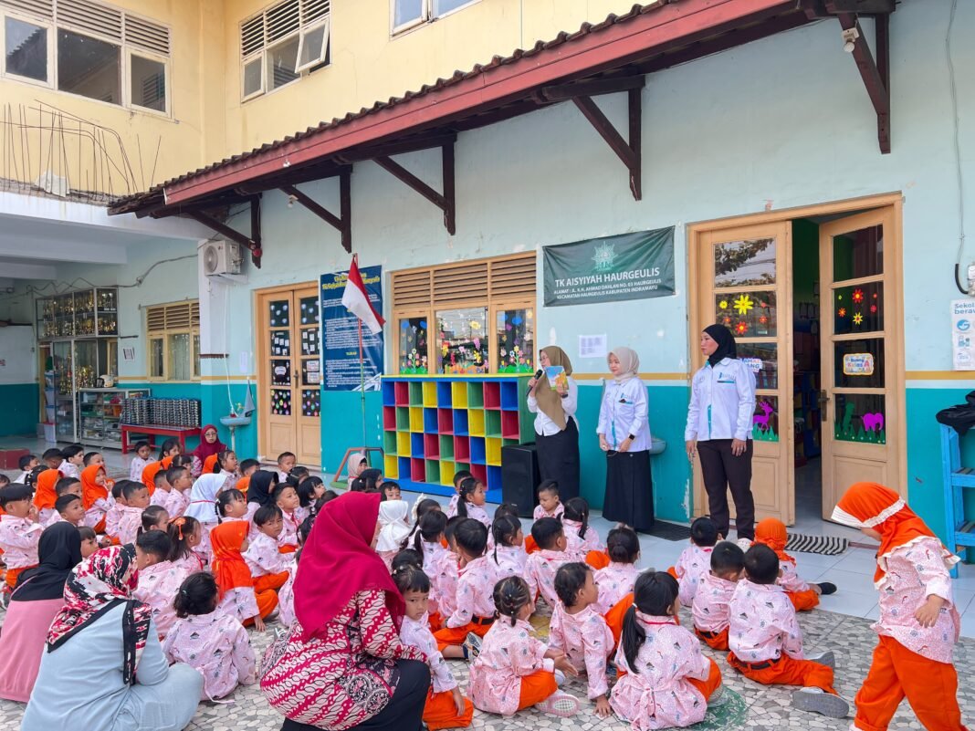 Tanamkan Budaya Literasi Sejak Usia Dini, Perpusdes Pandawa Gelar Program “Cacing Desa” di TK ABA Haurgeulis Tanamkan Budaya Literasi Sejak Usia Dini, Perpusdes Pandawa Gelar Program “Cacing Desa” di TK ABA Haurgeulis