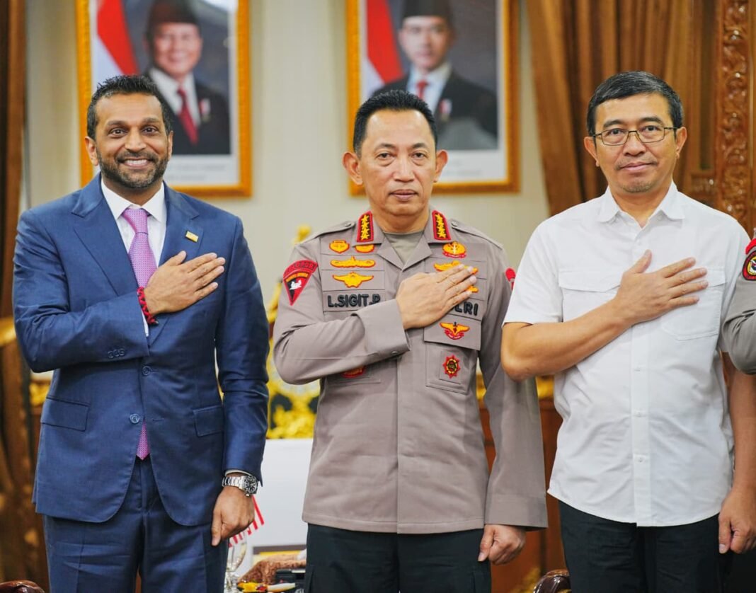 Kapolri Terima Audiensi Direktur FBI, Perkuat Kerja Sama Penanggulangan Kejahatan Transnasional Kapolri Terima Audiensi Direktur FBI, Perkuat Kerja Sama Penanggulangan Kejahatan Transnasional