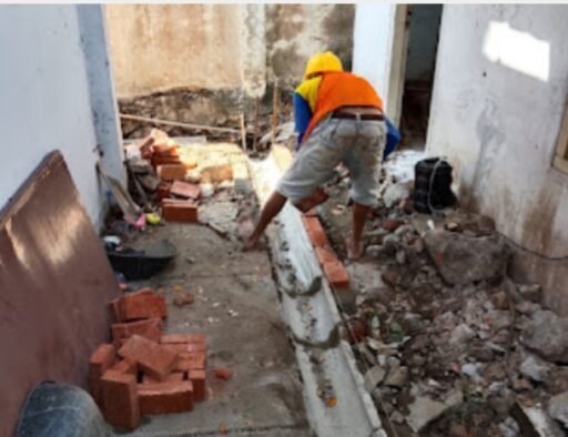 Penataan Halaman Kantor Satpol PP Indramayu Mulai Dikerjakan Penataan Halaman Kantor Satpol PP Indramayu Mulai Dikerjakan