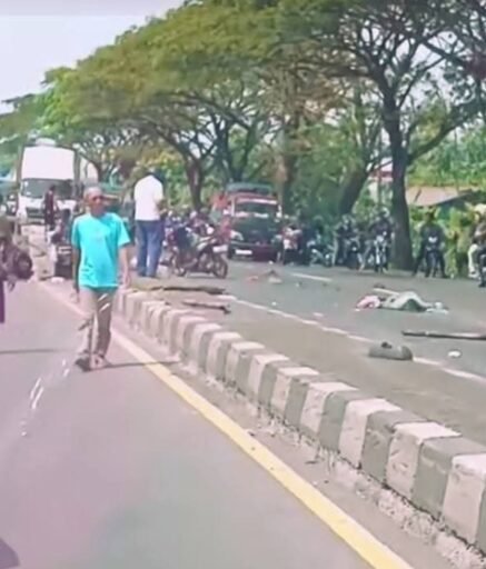Delapan Tewas, Empat Luka dalam Kecelakaan Maut Pick Up dan Tronton di Jalur Pantura Indramayu Delapan Tewas, Empat Luka dalam Kecelakaan Maut Pick Up dan Tronton di Jalur Pantura Indramayu