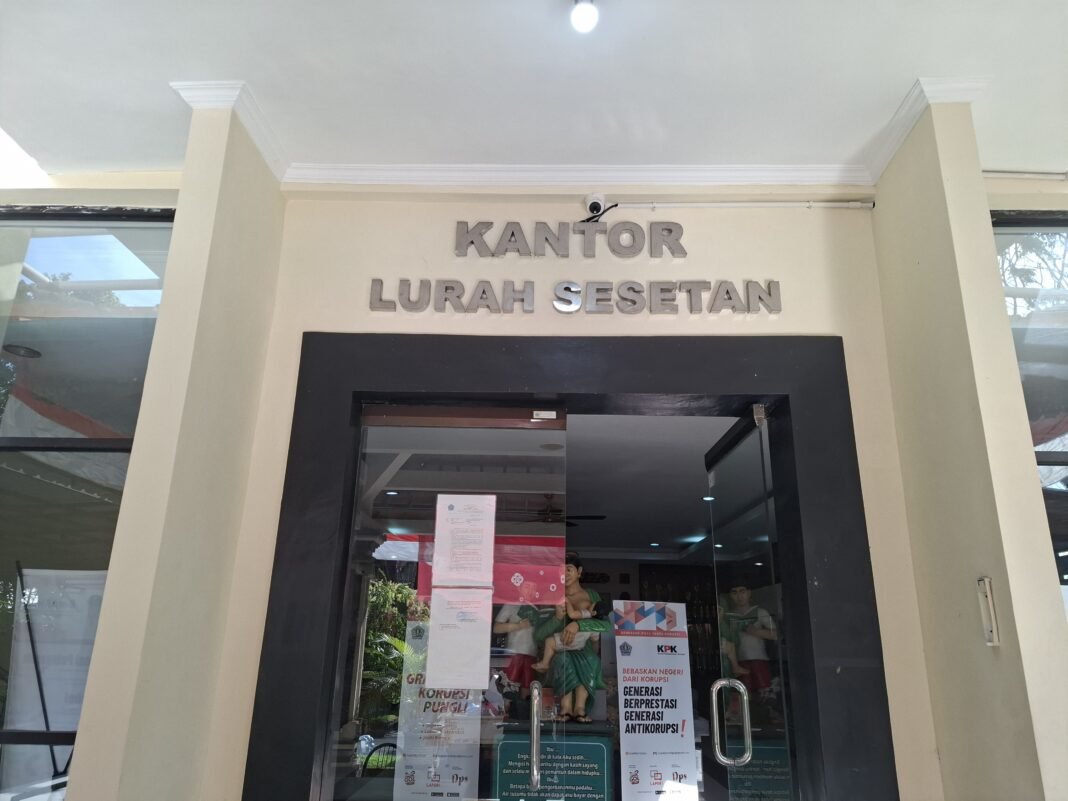 Konsultan Hukum Dampingi Warga Selesaikan Administrasi Kependudukan di Sesetan Konsultan Hukum Dampingi Warga Selesaikan Administrasi Kependudukan di Sesetan
