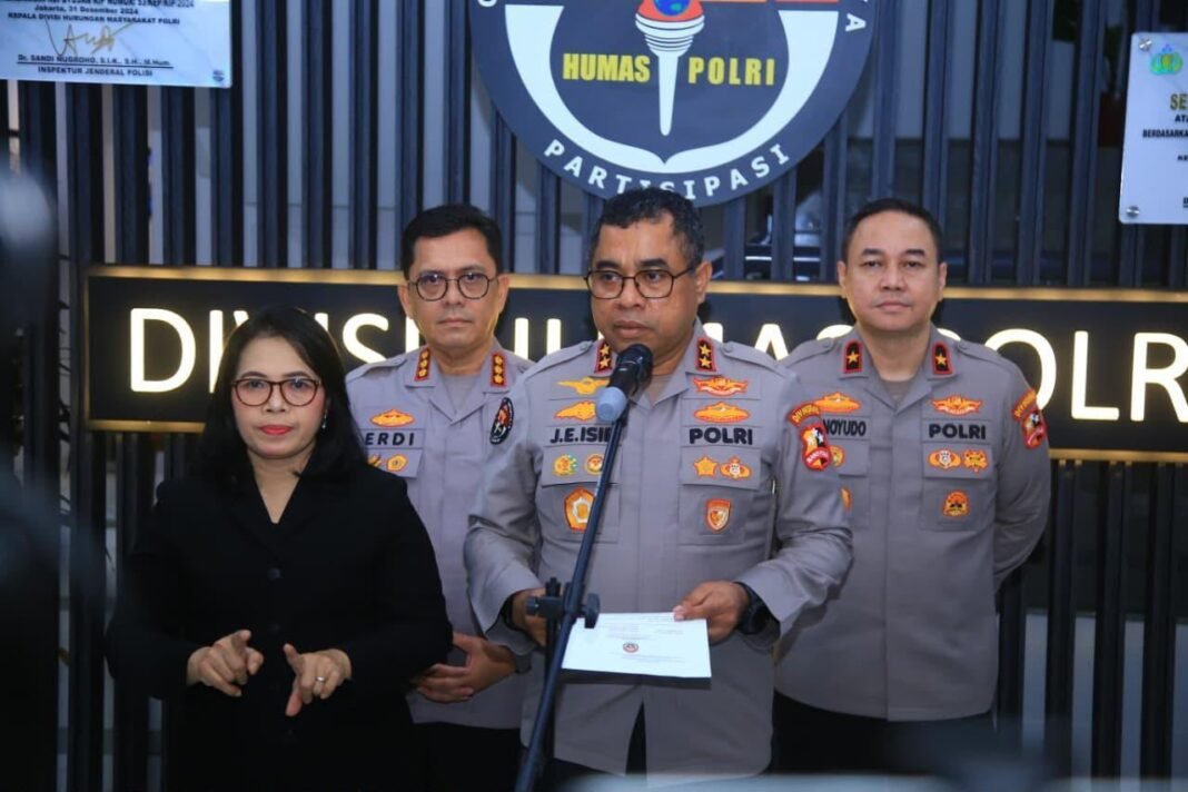 Polri Perkuat Penanganan Gempa Flores, Evakuasi dan Keselamatan Warga Jadi Prioritas Polri Perkuat Penanganan Gempa Flores, Evakuasi dan Keselamatan Warga Jadi Prioritas