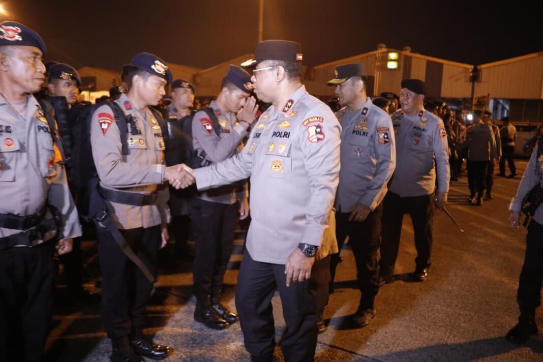 Polri Siapkan Personel Dukungan ke Flores untuk Perkuat Penanganan Gempa M 7,7 Polri Siapkan Personel Dukungan ke Flores untuk Perkuat Penanganan Gempa M 7,7