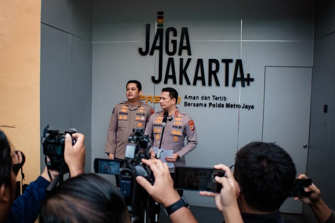 Polda Metro Jaya Jelaskan Penundaan Transaksi Rekening Terkait Penghimpunan Dana AMPB Polda Metro Jaya Jelaskan Penundaan Transaksi Rekening Terkait Penghimpunan Dana AMPB