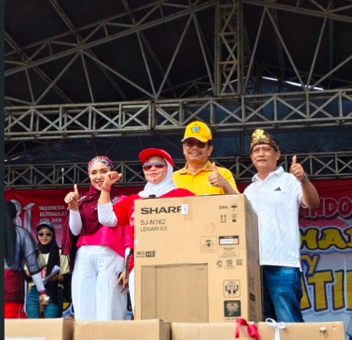 Romdoni Gelar Undian Agustusan, Bikin Warga Antusias Romdoni Gelar Undian Agustusan, Bikin Warga Antusias