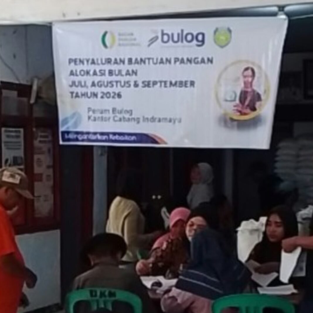 Beras Bansos Dipotong , KPM Cidempet Unggkap Pungutan, Diduga Hingga 25 Ribu Beras Bansos Dipotong , KPM Cidempet Unggkap Pungutan, Diduga Hingga 25 Ribu