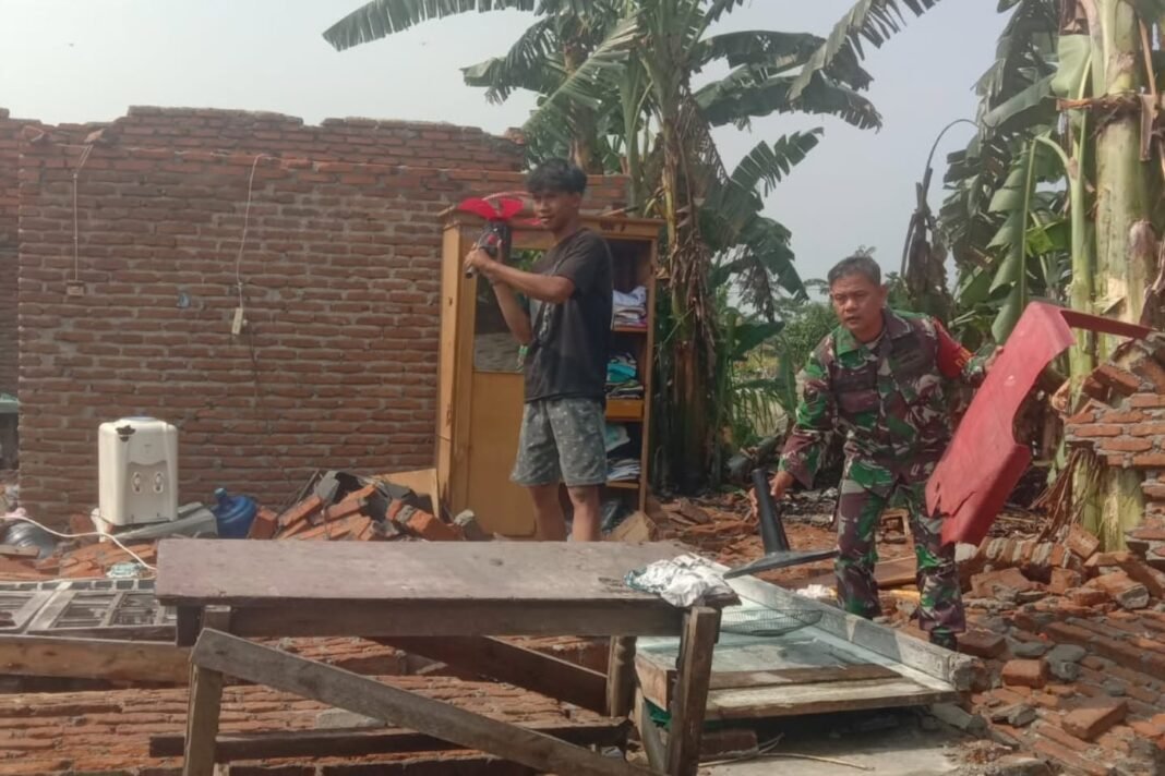 Kepedulian, Aksi dan Kebangkitan, Bersama KITA Mampu! Kepedulian, Aksi dan Kebangkitan, Bersama KITA Mampu!