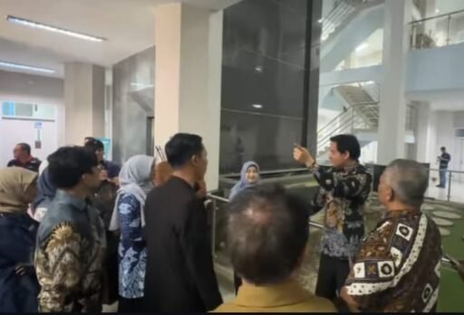 Lucky Hakim Tinjau Pelayanan dan Fasilitas Kesehatan RSUD M.A.Sentot Patrol Lucky Hakim Tinjau Pelayanan dan Fasilitas Kesehatan RSUD M.A.Sentot Patrol