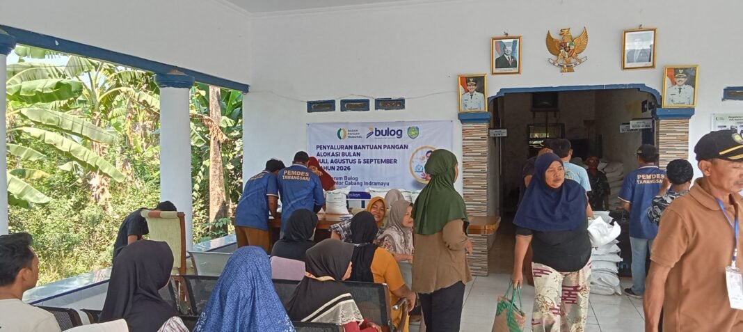 225 KPM Terima 30 Kg Beras Bulog, Diduga Diminta Rp30 Ribu: “Kami Diminta Ketua RT” 225 KPM Terima 30 Kg Beras Bulog, Diduga Diminta Rp30 Ribu: “Kami Diminta Ketua RT”