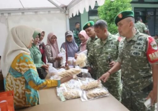 Semarak HUT ke-81 TNI, Kodim 0616/Indramayu Pamerkan Produk Unggulan Koramil Semarak HUT ke-81 TNI, Kodim 0616/Indramayu Pamerkan Produk Unggulan Koramil