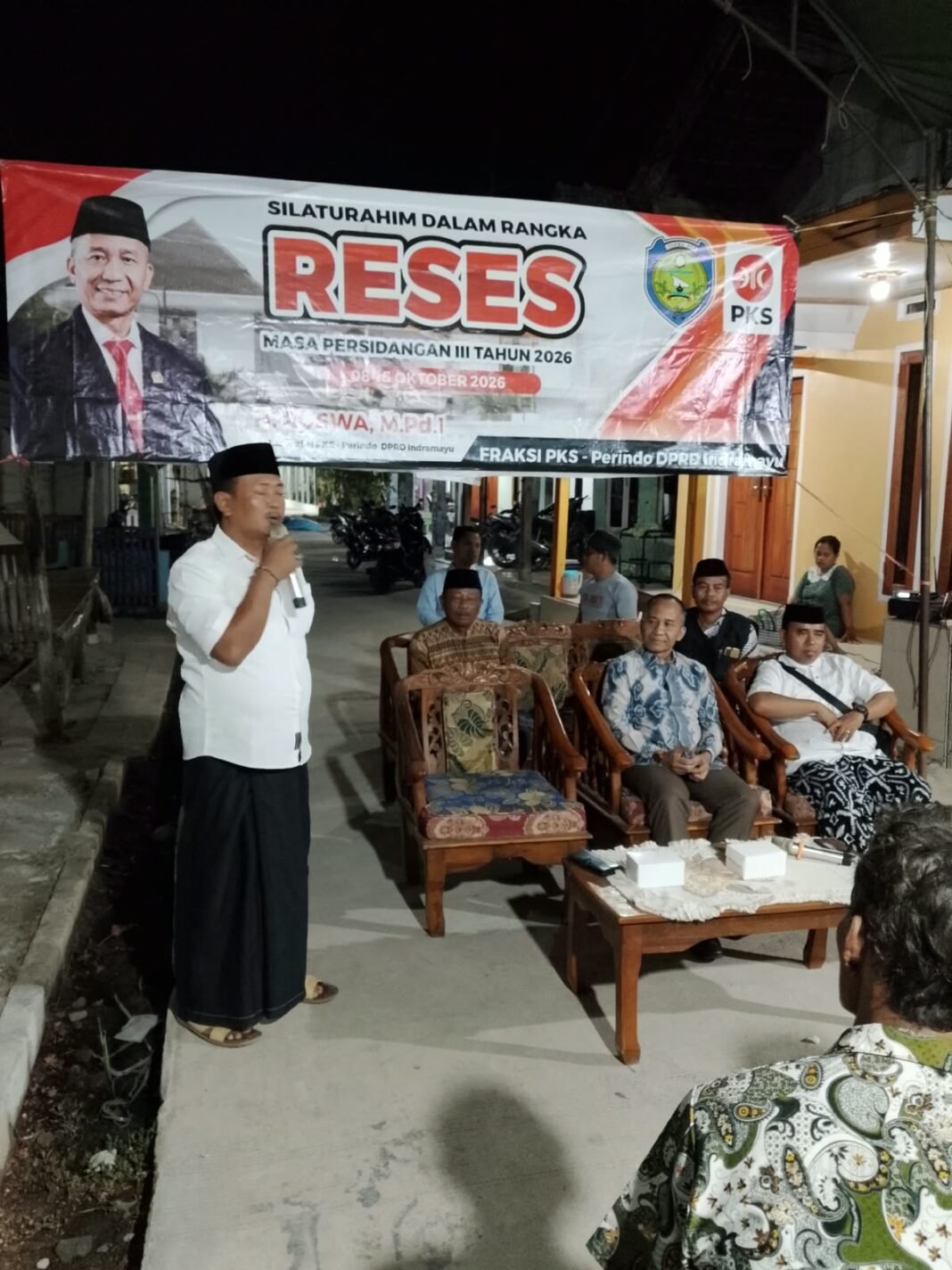 Kuwu Rambatan Wetan Tarjuki Hadiri Reses H. Ruswa, Warga Sampaikan Aspirasi Kuwu Rambatan Wetan Tarjuki Hadiri Reses H. Ruswa, Warga Sampaikan Aspirasi