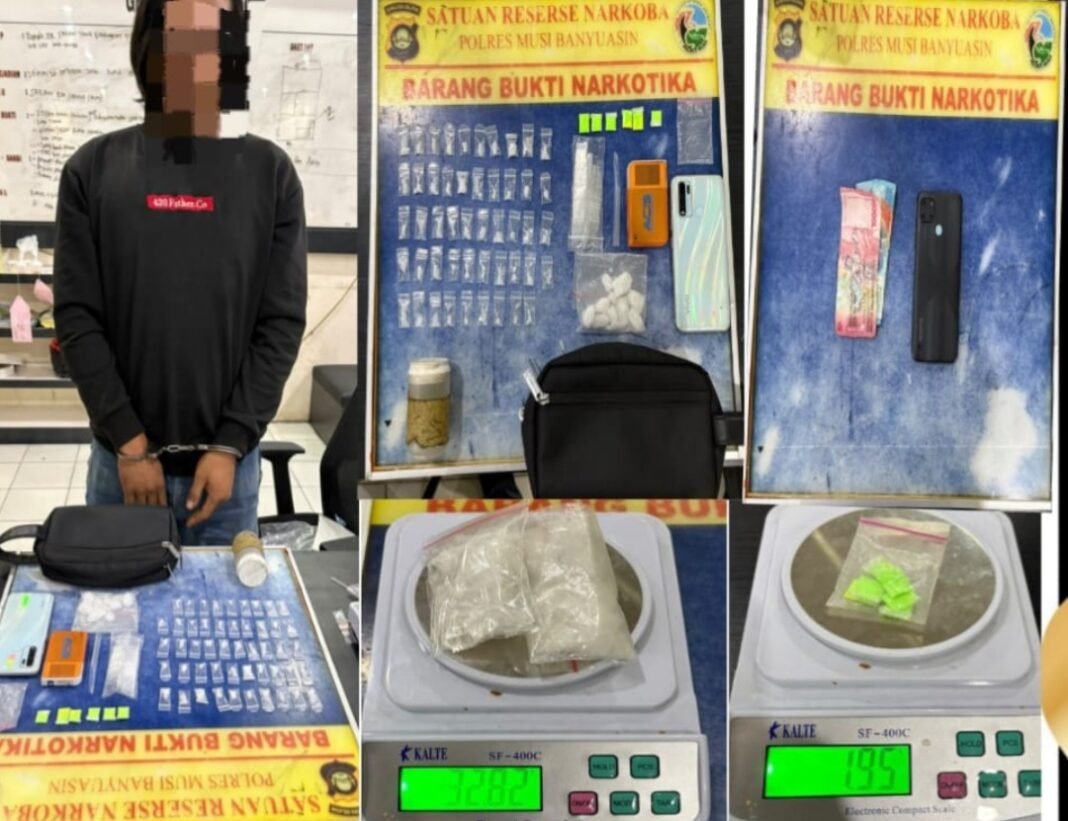 Ungkap Perdagangan Narkotika, Polsek Bayung Lencir Amankan Tersangka Serta Puluhan Paket Sabu Ungkap Perdagangan Narkotika, Polsek Bayung Lencir Amankan Tersangka Serta Puluhan Paket Sabu