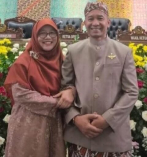 H.Ruswa dan Istri Sampaikan Selamat Hari Jadi Indramayu ke-499, Ajak Masyarakat Songsong Lima Abad H.Ruswa dan Istri Sampaikan Selamat Hari Jadi Indramayu ke-499, Ajak Masyarakat Songsong Lima Abad